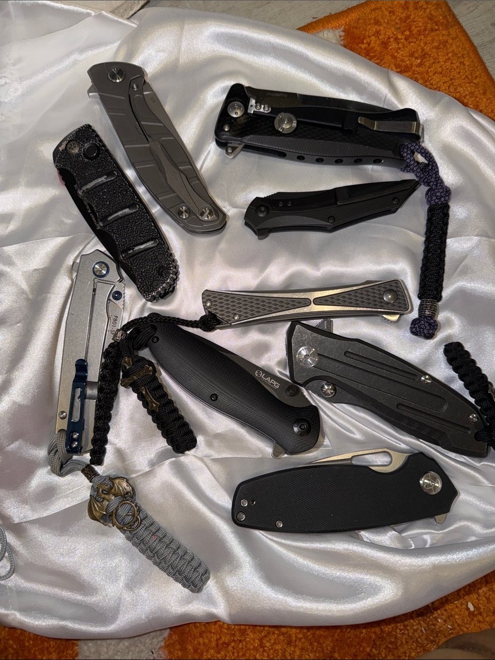 Knives Authentic ~ LMK if you have interest**